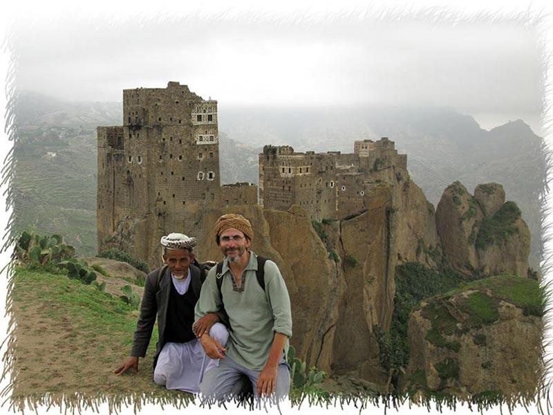 Avec mon guide devant Shukruf Yémen