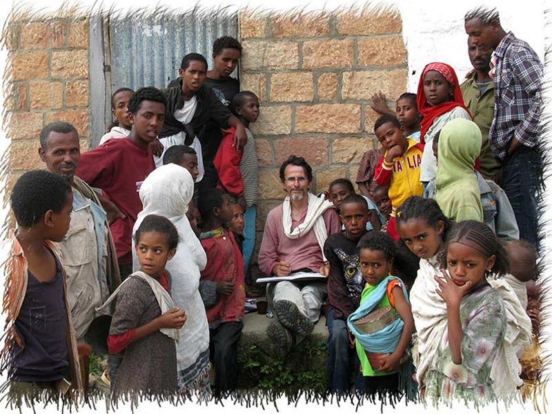 Réalisant une aquarelle à Hawzien Ethiopie
