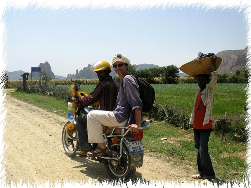 En moto paysage du Gheralta Ethiopie