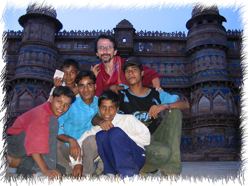 Avec les enfants au Palais Gwalior Inde