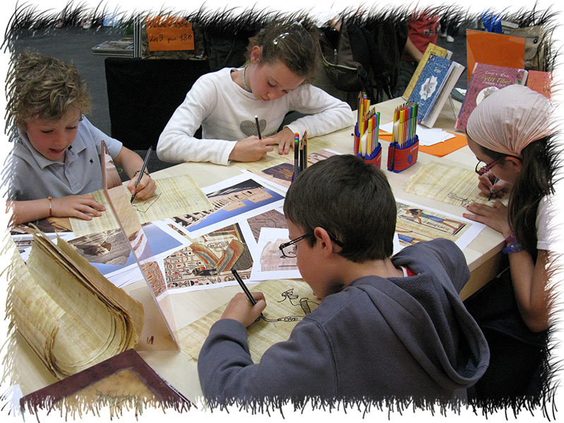 Atelier dessin sur papyrus à la Foire Internationale de Bordeaux (33) - 2011