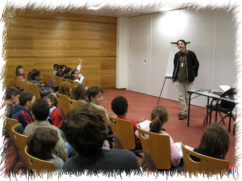 Devant plus de 50 écoliers au Rendez-Vous du Carnet de voyage de Clermont-Ferrand (63) - 2010